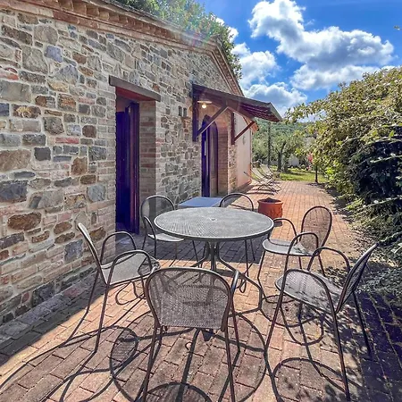 Stunning Home In Montebuono With Wifi Hébergement de vacances *